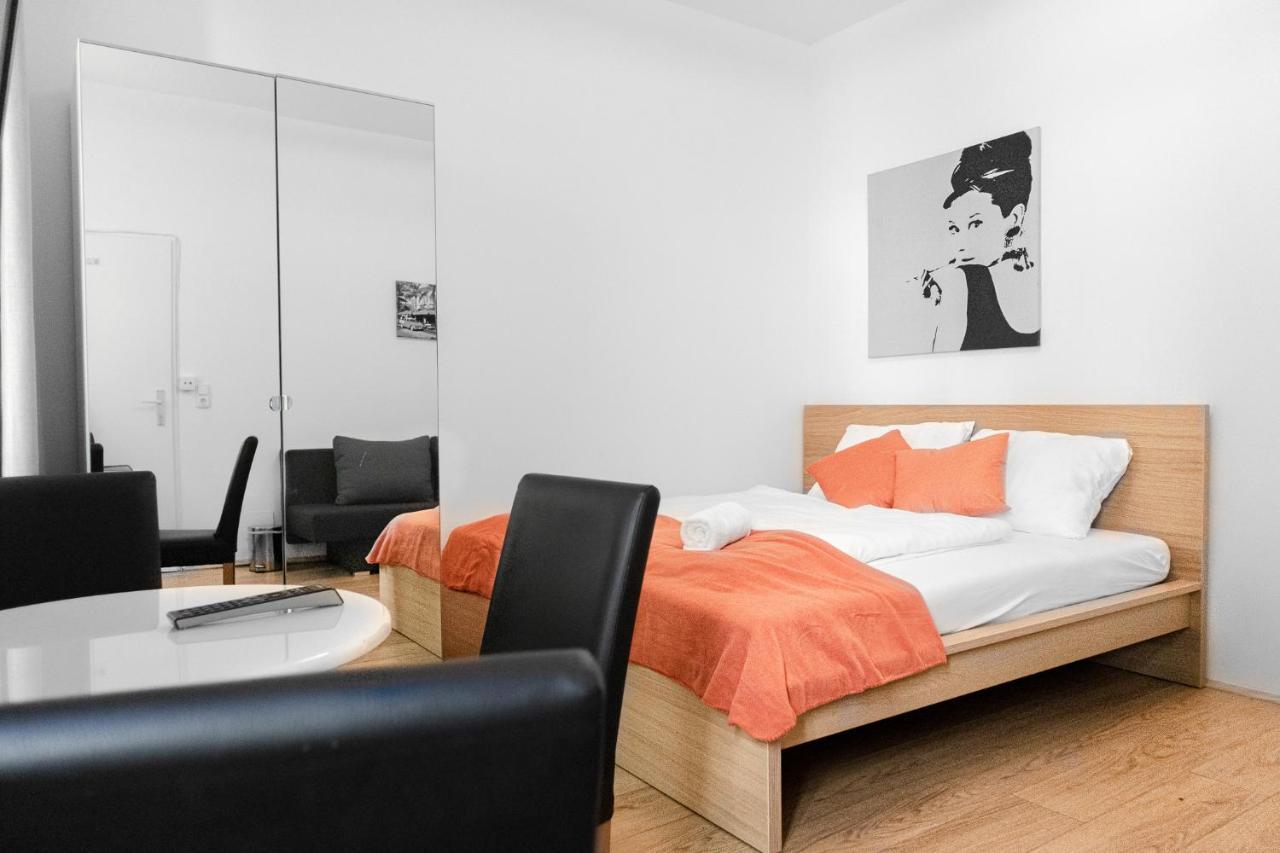 Delightful 2Br Shared Apartment - Ideal For Longstays Wien Ngoại thất bức ảnh