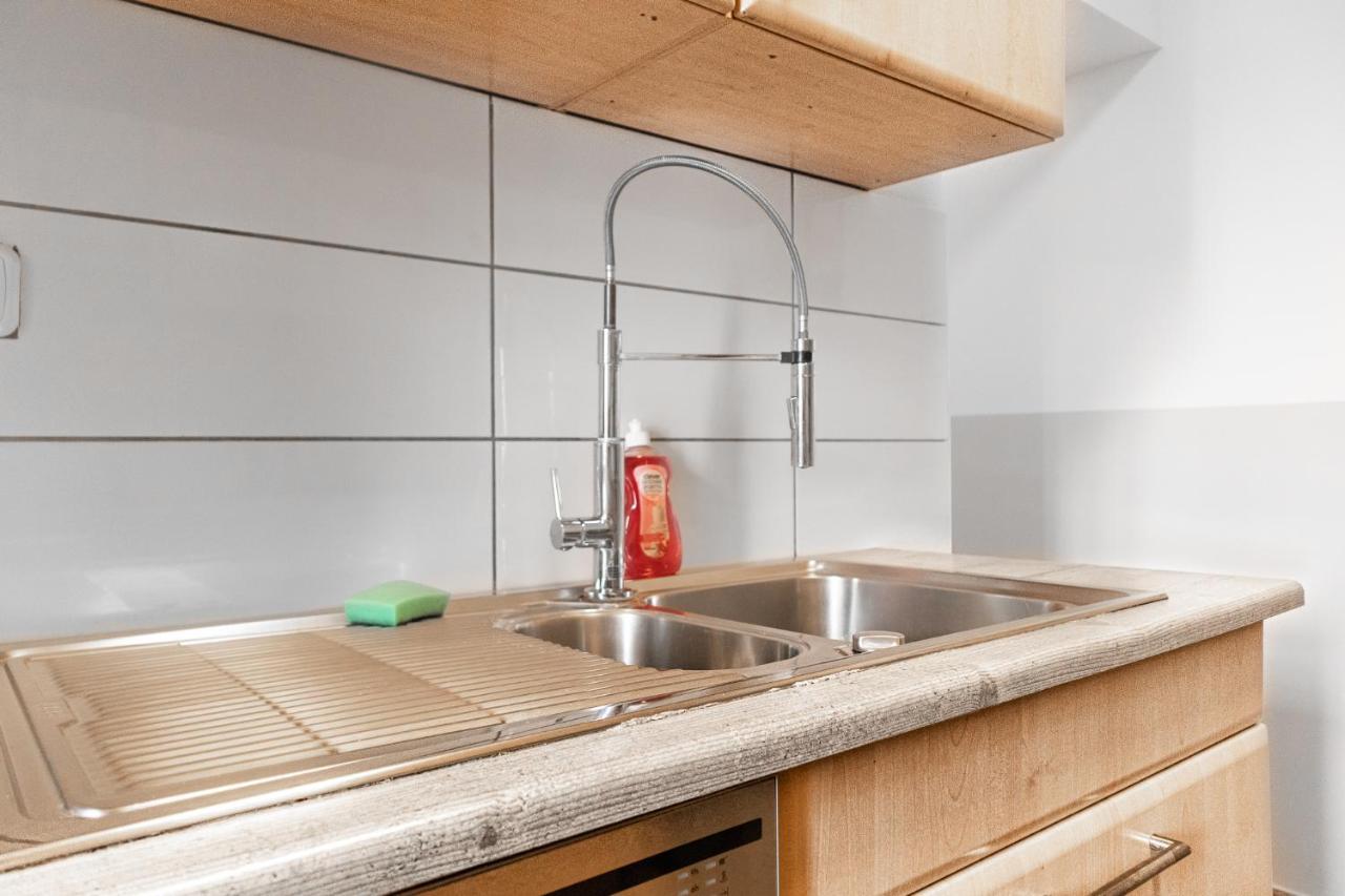 Delightful 2Br Shared Apartment - Ideal For Longstays Wien Ngoại thất bức ảnh